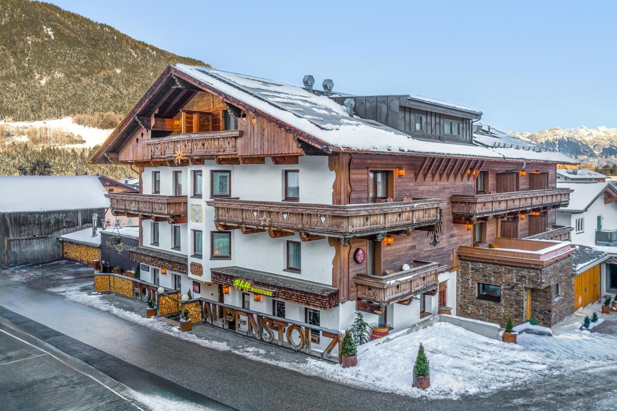 Hotel Alpenstolz Mieders Extérieur photo