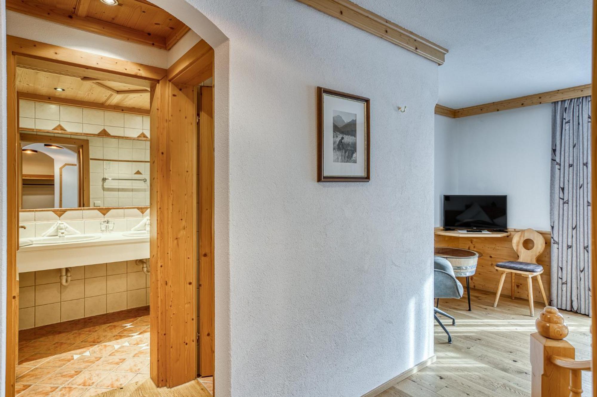 Hotel Alpenstolz Mieders Chambre photo