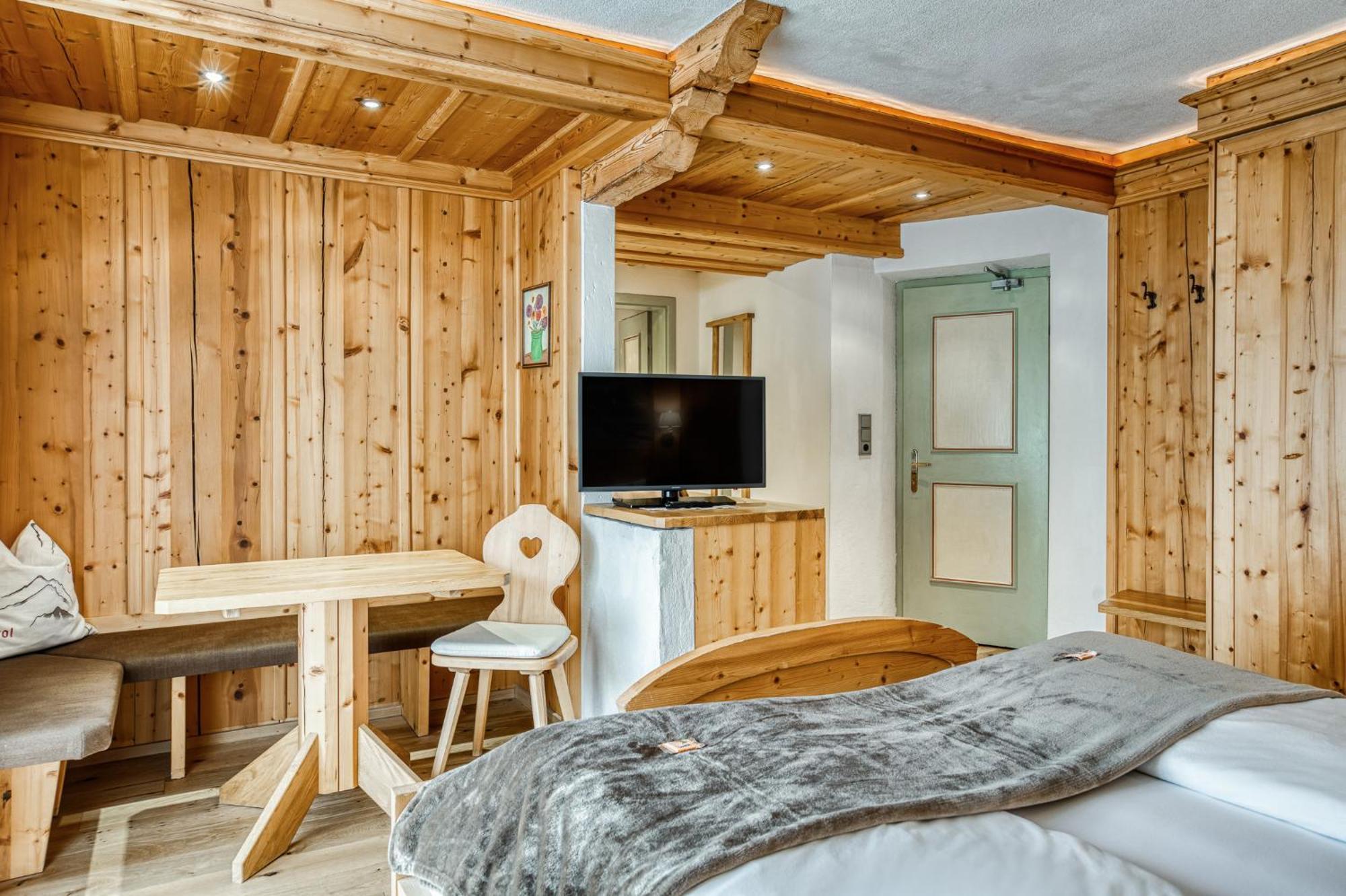 Hotel Alpenstolz Mieders Chambre photo
